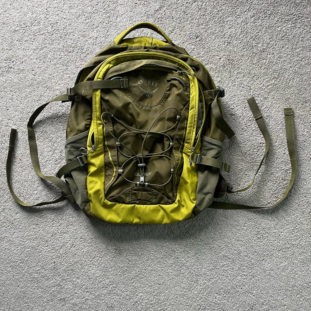 OSPREY Quasar Olive Backpack